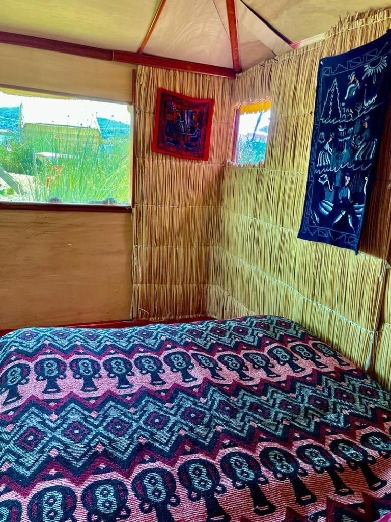 Urosfood & Titiqaqa Lodge ภายนอก รูปภาพ