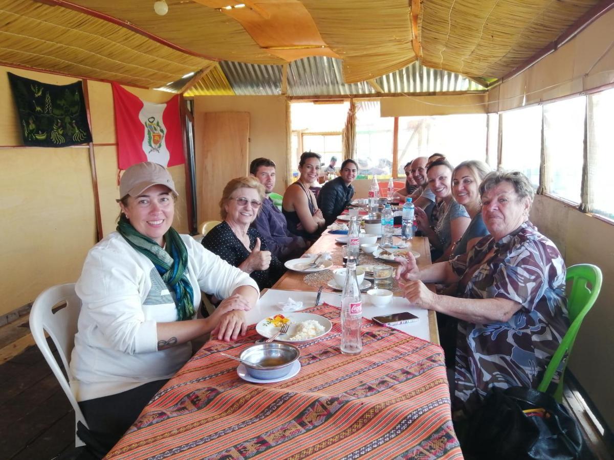 Urosfood & Titiqaqa Lodge ภายนอก รูปภาพ